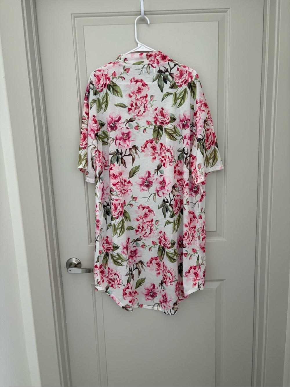 Show Me Your Mumu OS Brie Robe Garden of Blooms Hi Low Kimono White Pink Floral - Picture 2 of 5